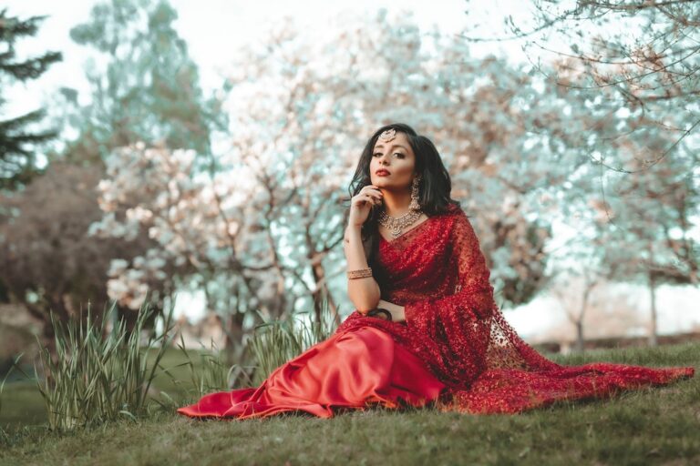 Dating An Indian Single Woman Do's & Don'ts For Success!