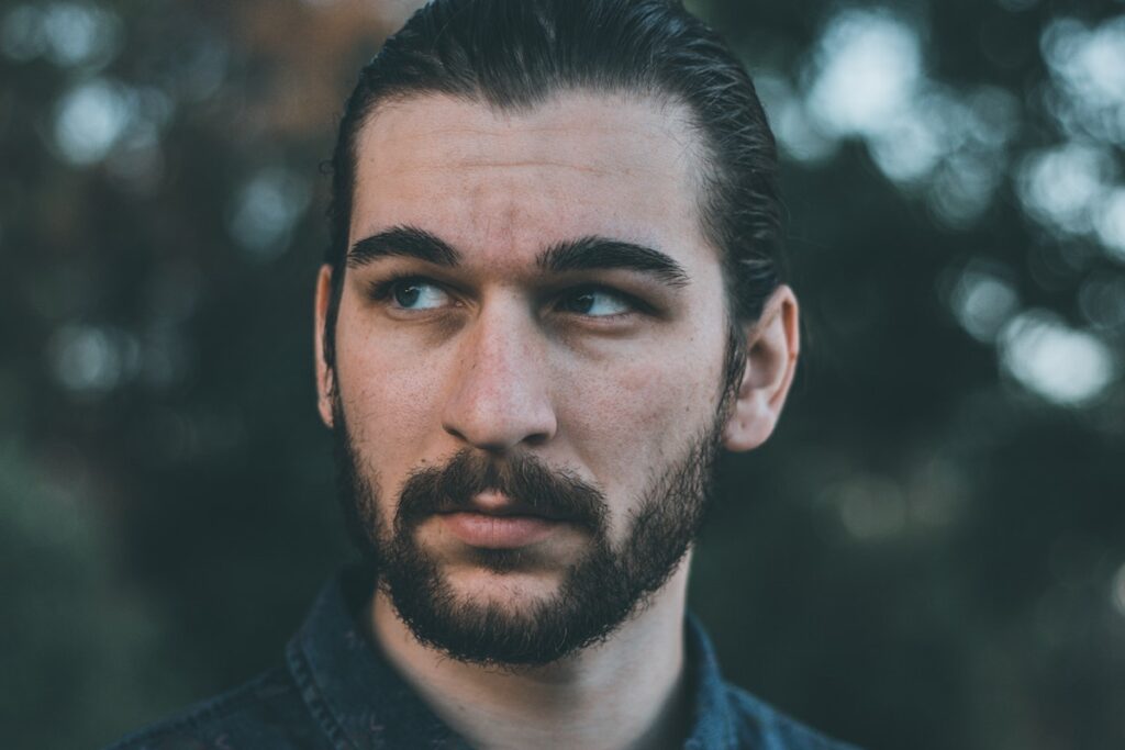 How To Tell If A Romanian Guy Likes You 7 Surefire Ways Dating 