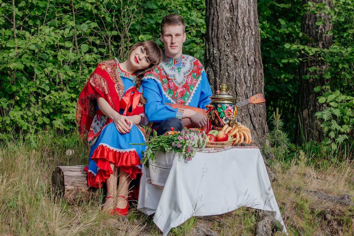 Russian Dating Culture: Unraveling The Fascinating! Must-Know Tips & Traditions.